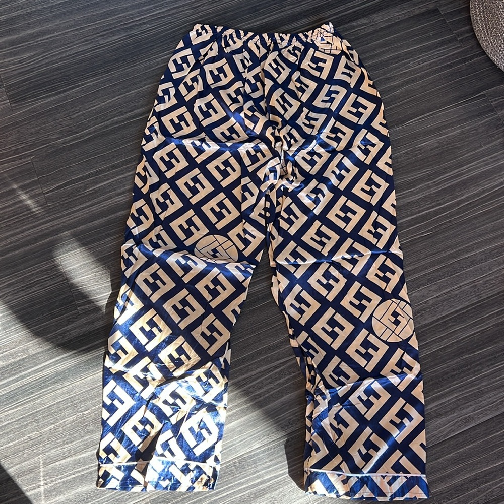Pajamas Set - Picture 4 of 8